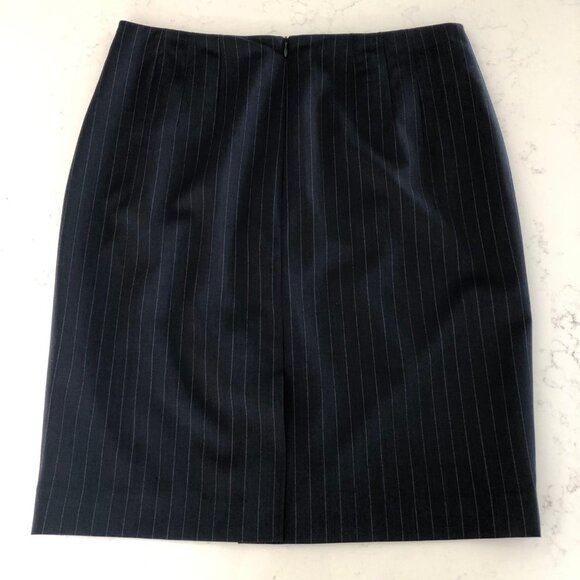 Brooks Brothers Explorer Classic Lined Pinstripe Wool Pencil Skirt Navy Sz 8 - Picture 4 of 10